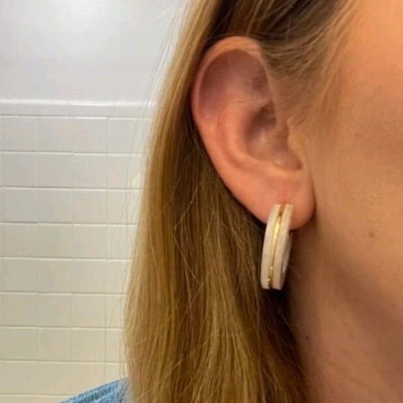 💖 2/$30 White Gold marble Minimalist Boho Chunky Hoop Clean girl earrings New - Picture 4 of 12